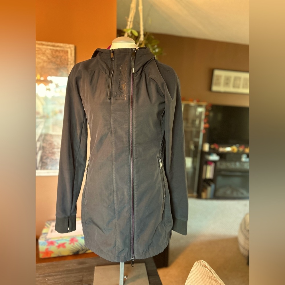 Bench black coat